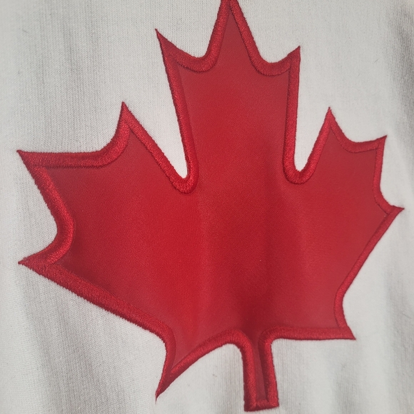 👕🌶 Vintage Rare BNWT Mondetta Canada "Big Flag" Crewneck Sweatshirt - Picture 3 of 7